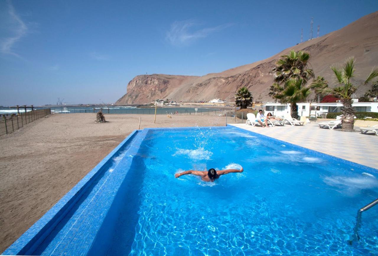 Beach: Panamericana Hotel Arica