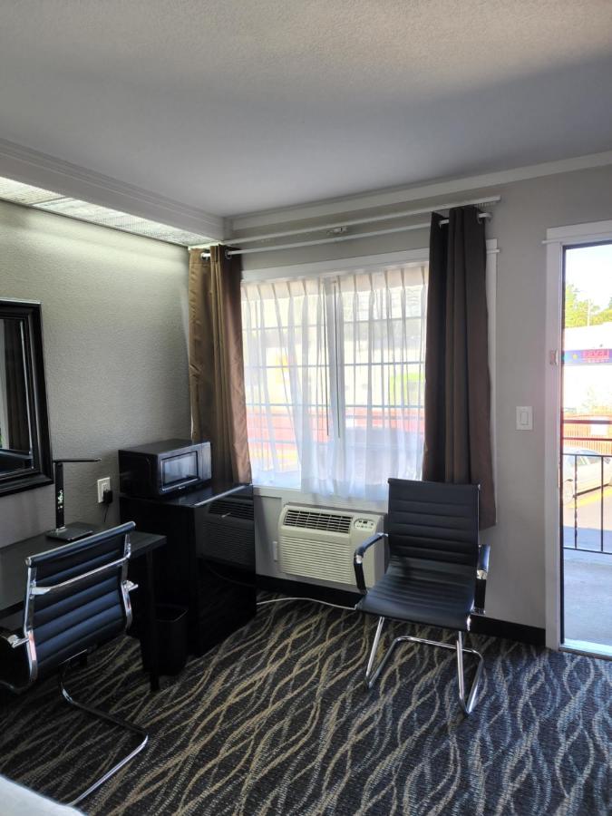Executive Inn Portland — photo 12