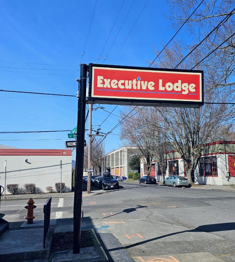 Executive Inn Portland — photo 17