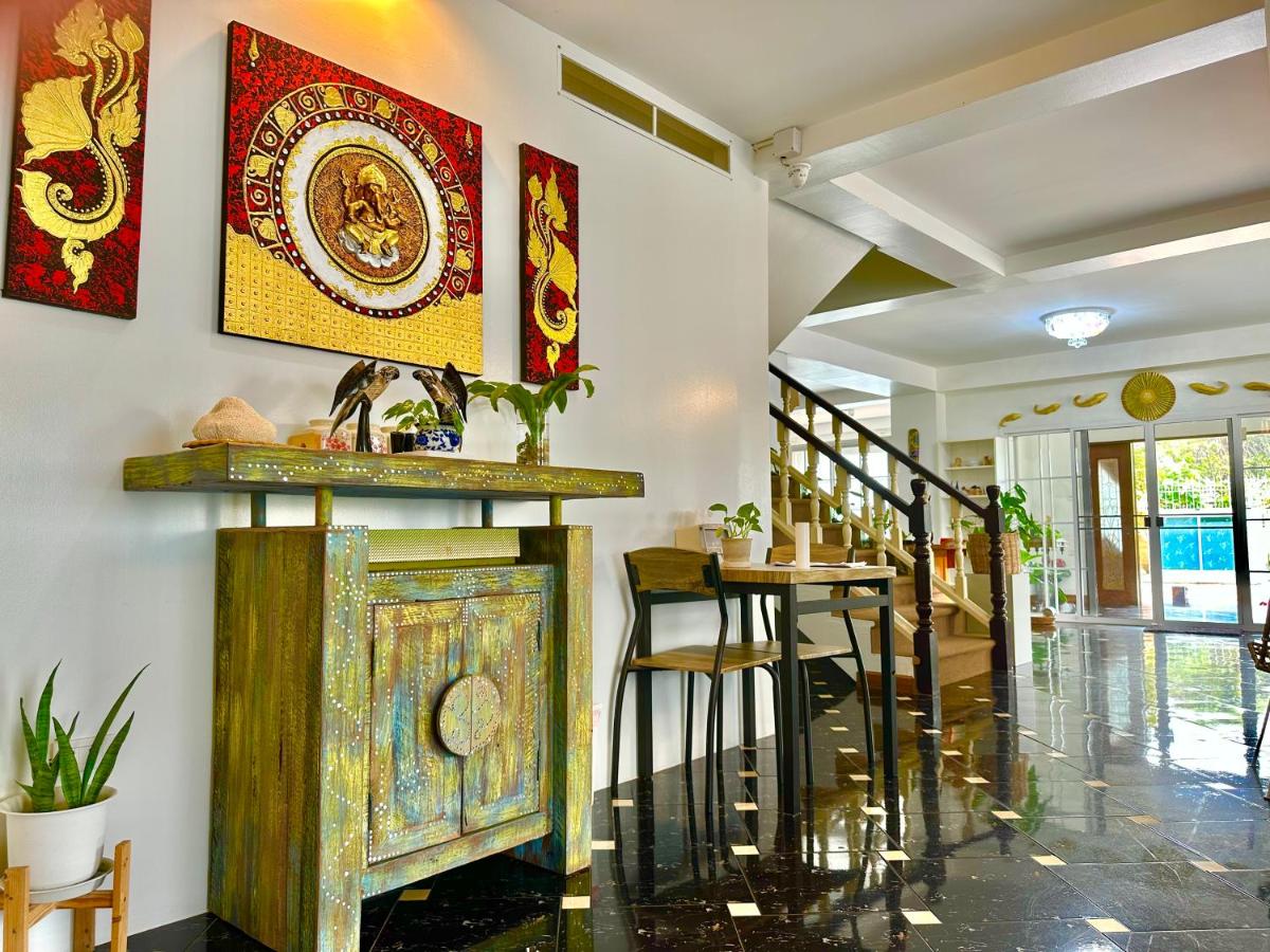 План на етажите на Comfy Boutique House
