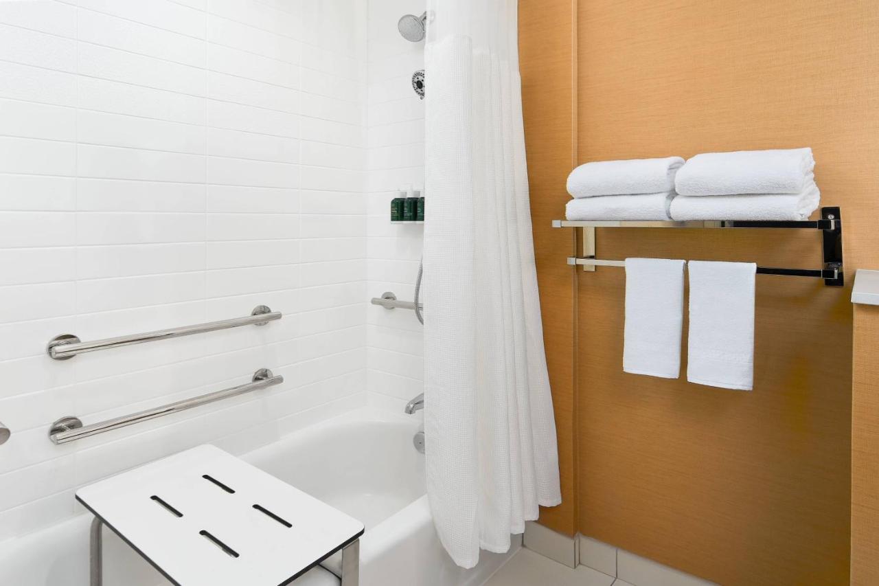 Kings Inn & Suites, Fresno Yosemite International Airport — photo 15