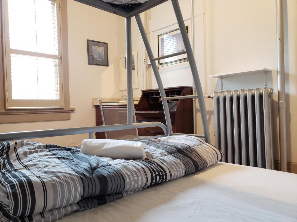 St. Clair Hotel Hostel photo