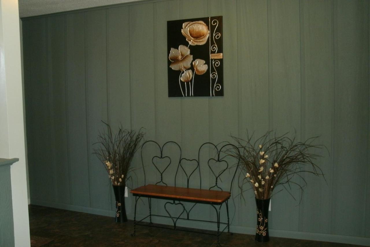 Budget Host Inn — photo 23