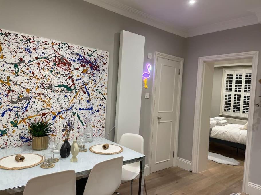 Stunning South Kensington Flat - 2