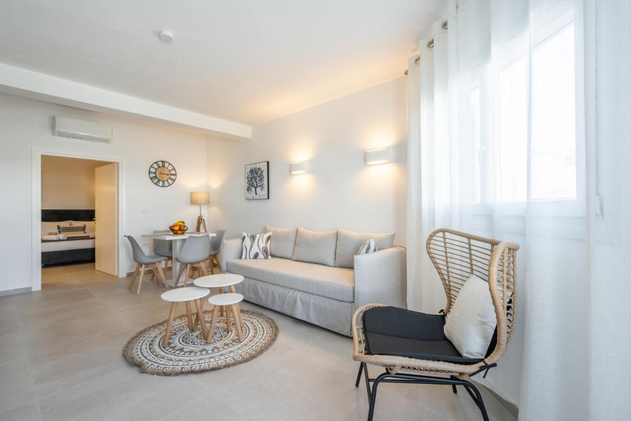 SN Santorini Apartments - 4