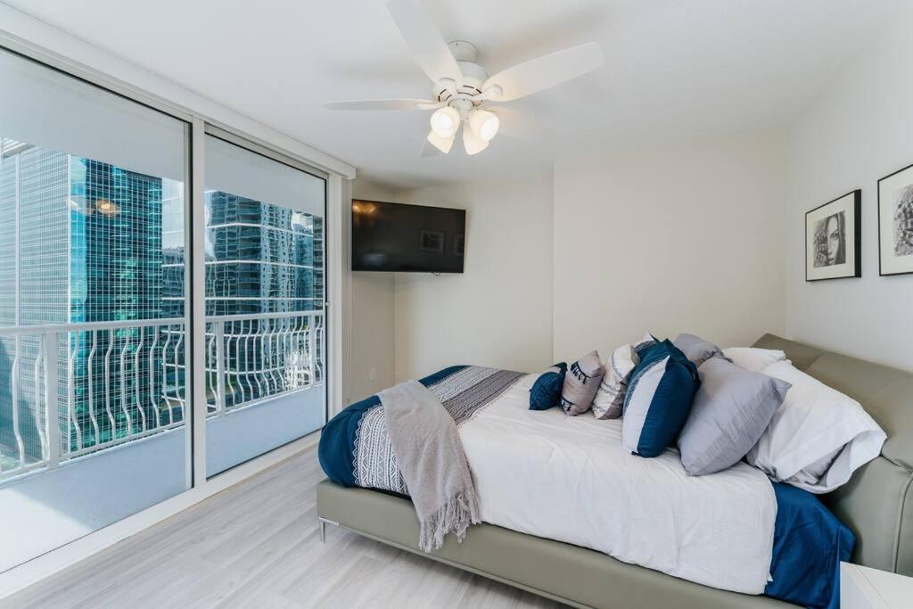 Brickell, Miami Home in the Sky! - 2