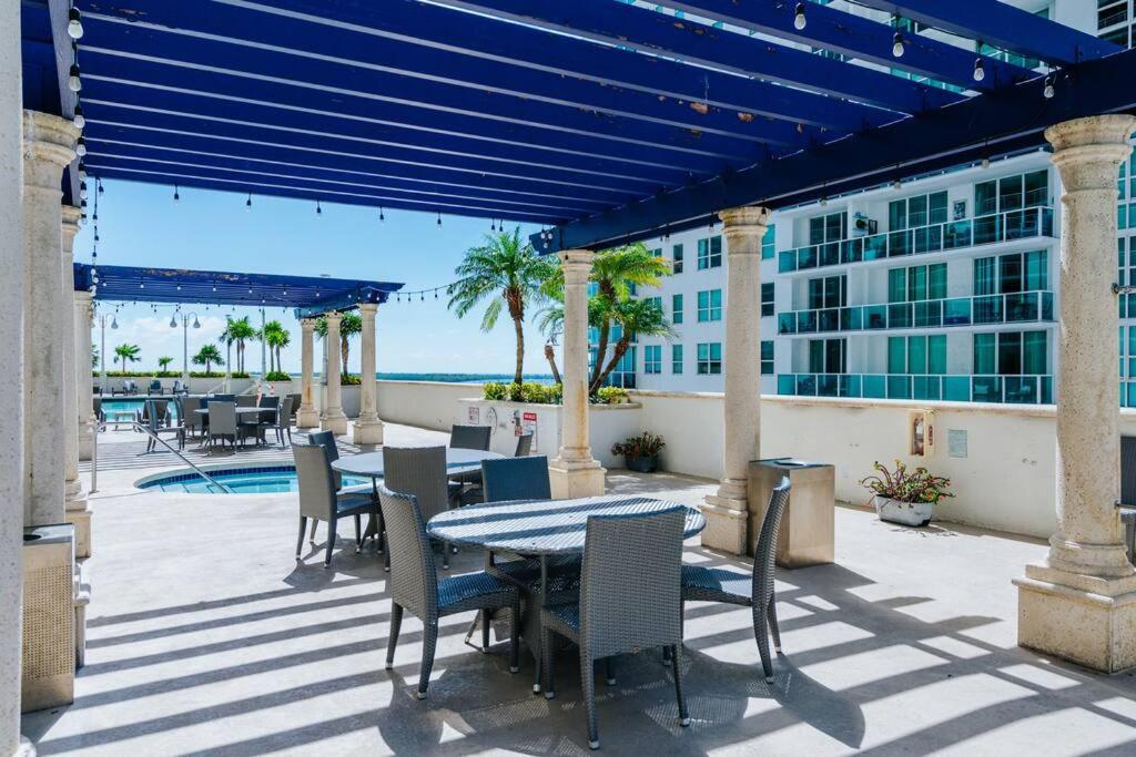 Brickell, Miami Home in the Sky! - 4