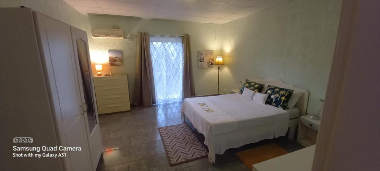 Opp Swimming Poll, Ground Floor, Flic En Flac - 2