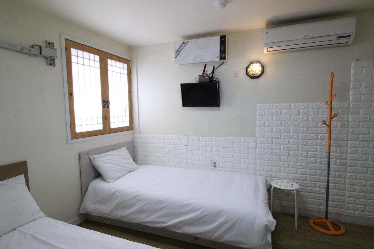 Hotel Golden Park Myeongdong - 4