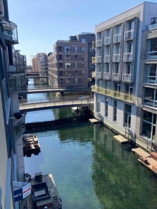 Apartment with canal view