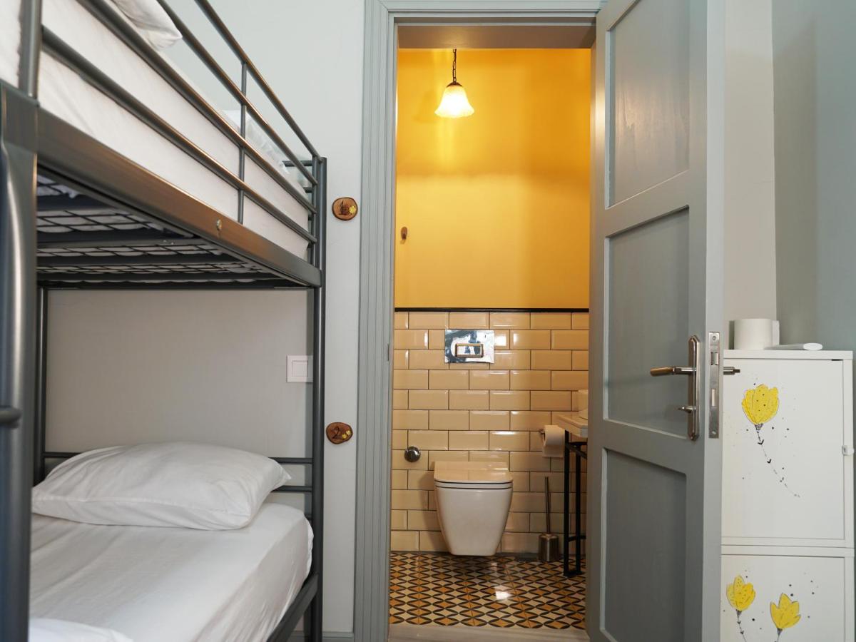 Tilas - Rooms in 19th Century Wooden Townhouse,Kadikoy - 3