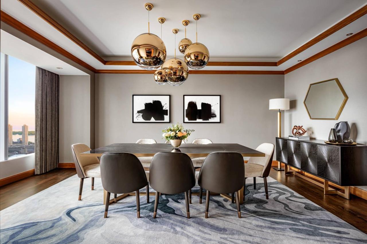 The Ritz-Carlton, Toronto photo