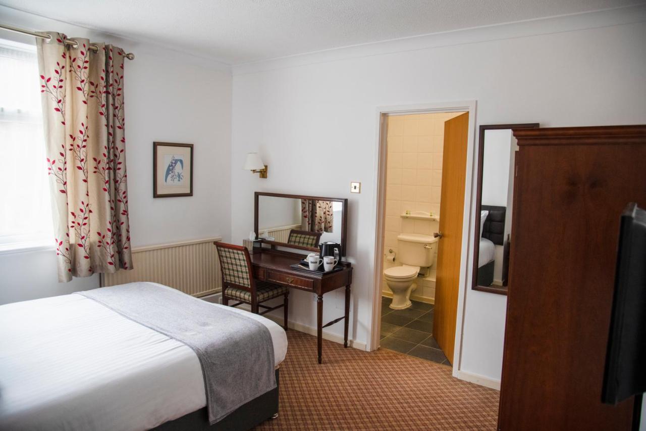 Larkfield Priory Hotel - Laterooms