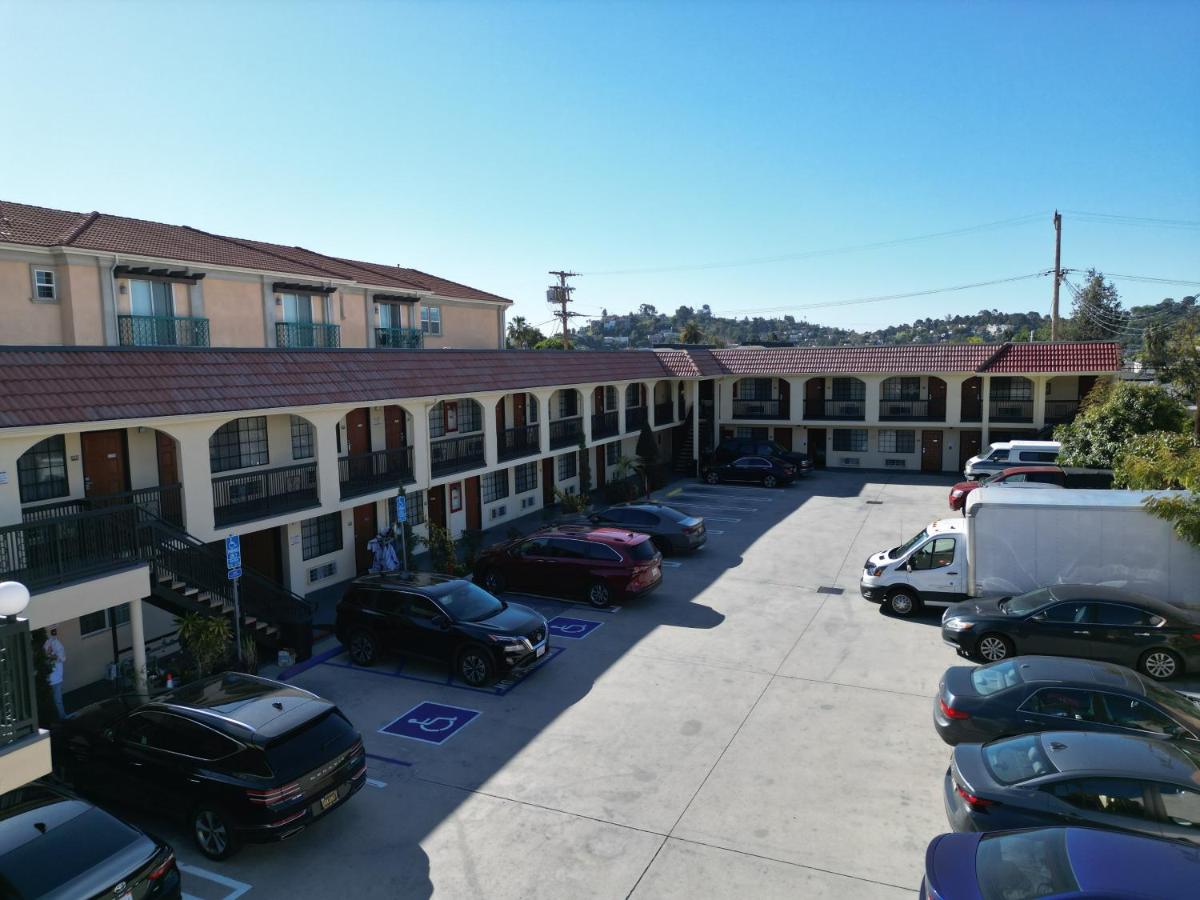Chariot Inn Glendale - Pasadena — photo 21