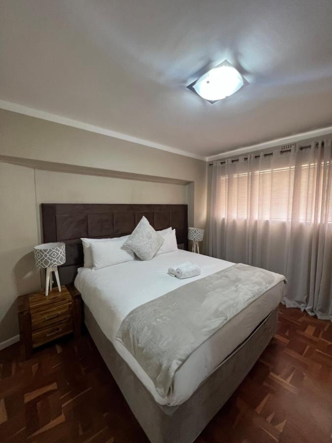 Sea Point Kingsgate no 10 - 2