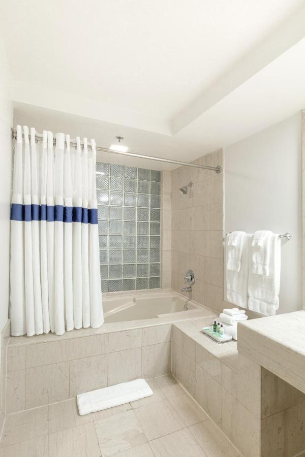 Atheneum Suite Hotel — photo 3