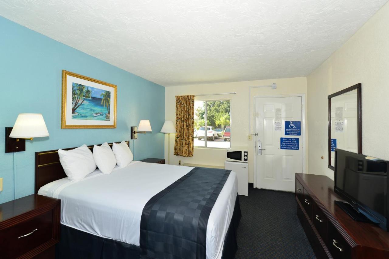 Americas Best Value Inn Bradenton-Sarasota — photo 8