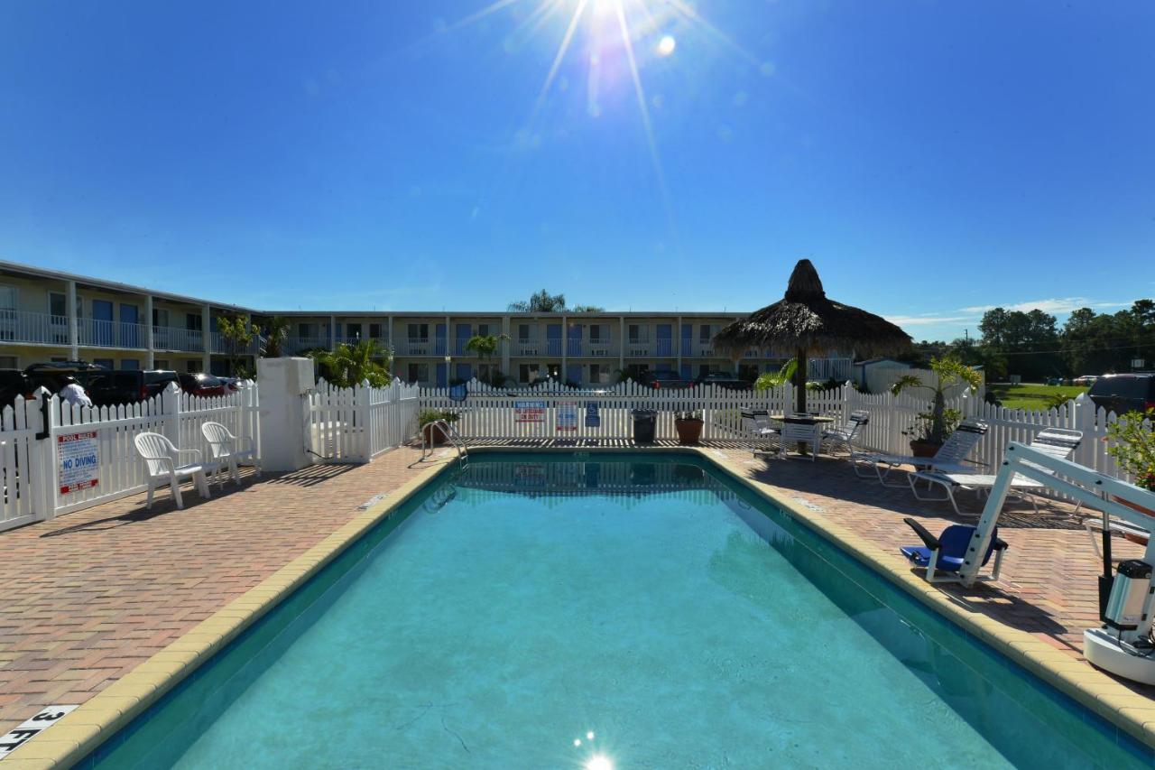 Americas Best Value Inn Bradenton-Sarasota — photo 19