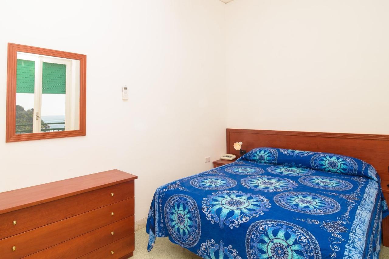 Hotel Riviera photo