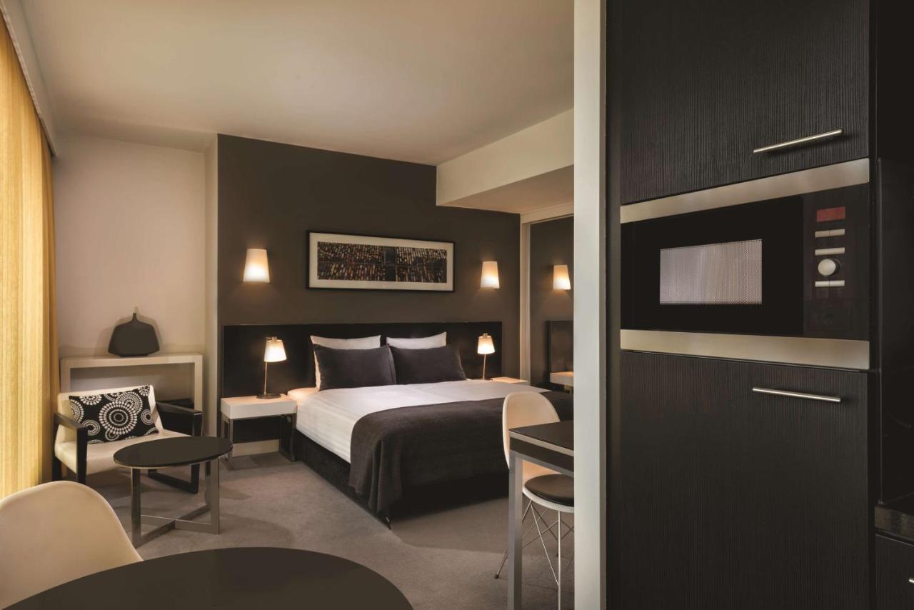 Adina Apartment Hotel Berlin Hackescher Markt photo