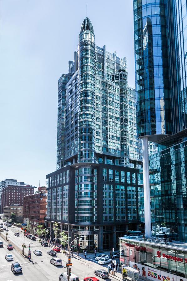 Warwick Le Crystal - Montréal photo
