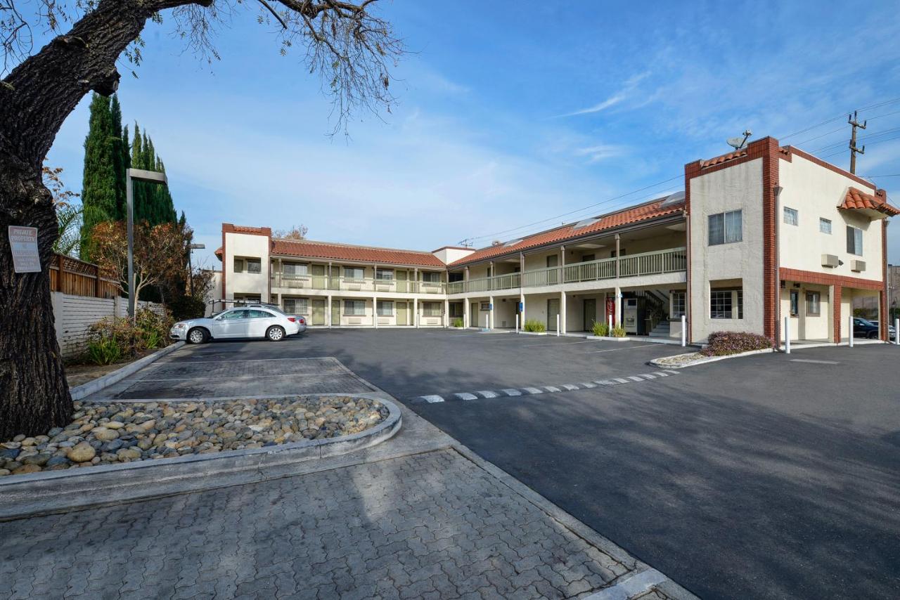 Americas Best Value Inn San Jose Convention Center — photo 8
