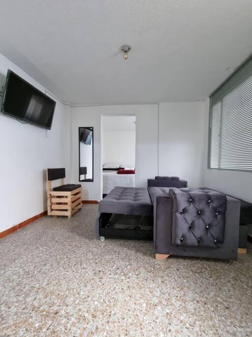 Aparta estudio bonito, independiente bien ubicado - 5