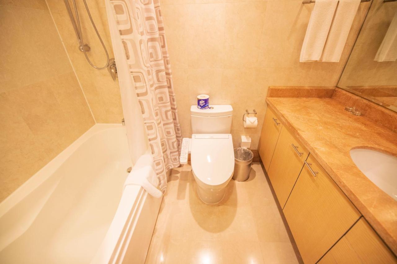 Shanghai Centre Serviced Apartment photo