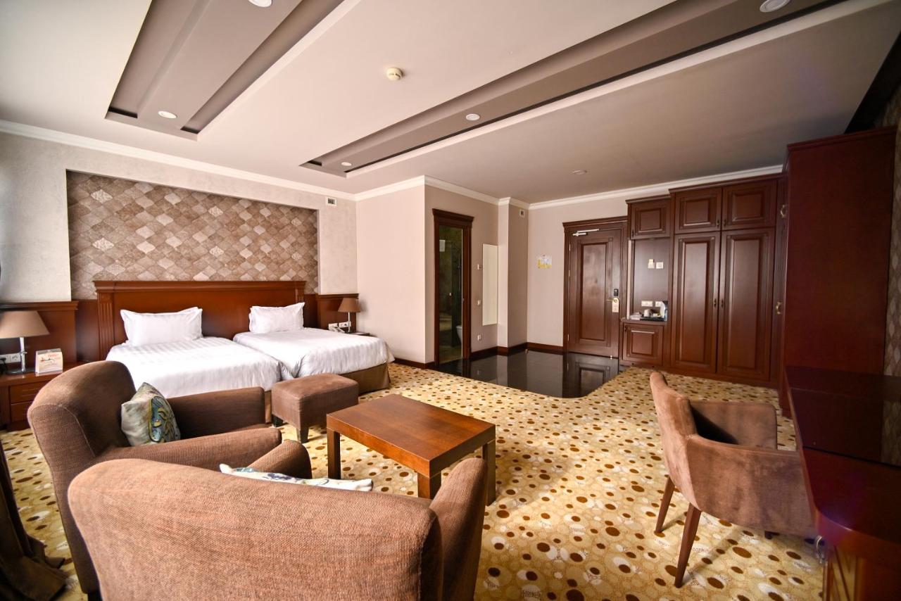 Central Hotel Yerevan photo