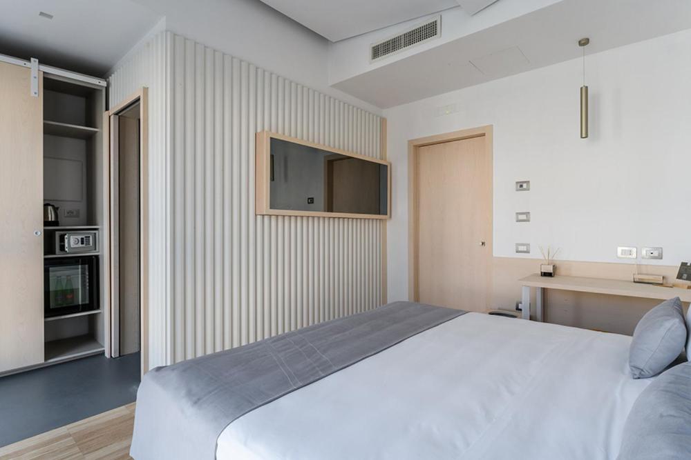 Hangar Hotel - 2