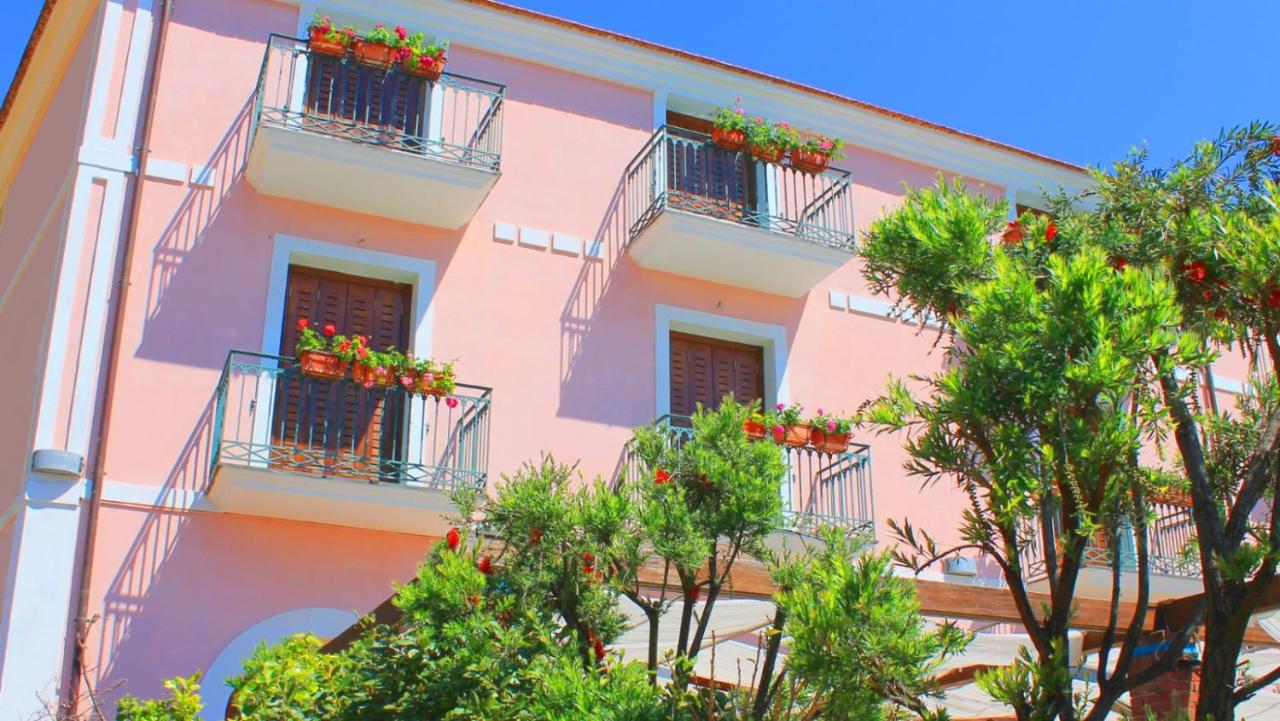 Hotel Pisacane photo