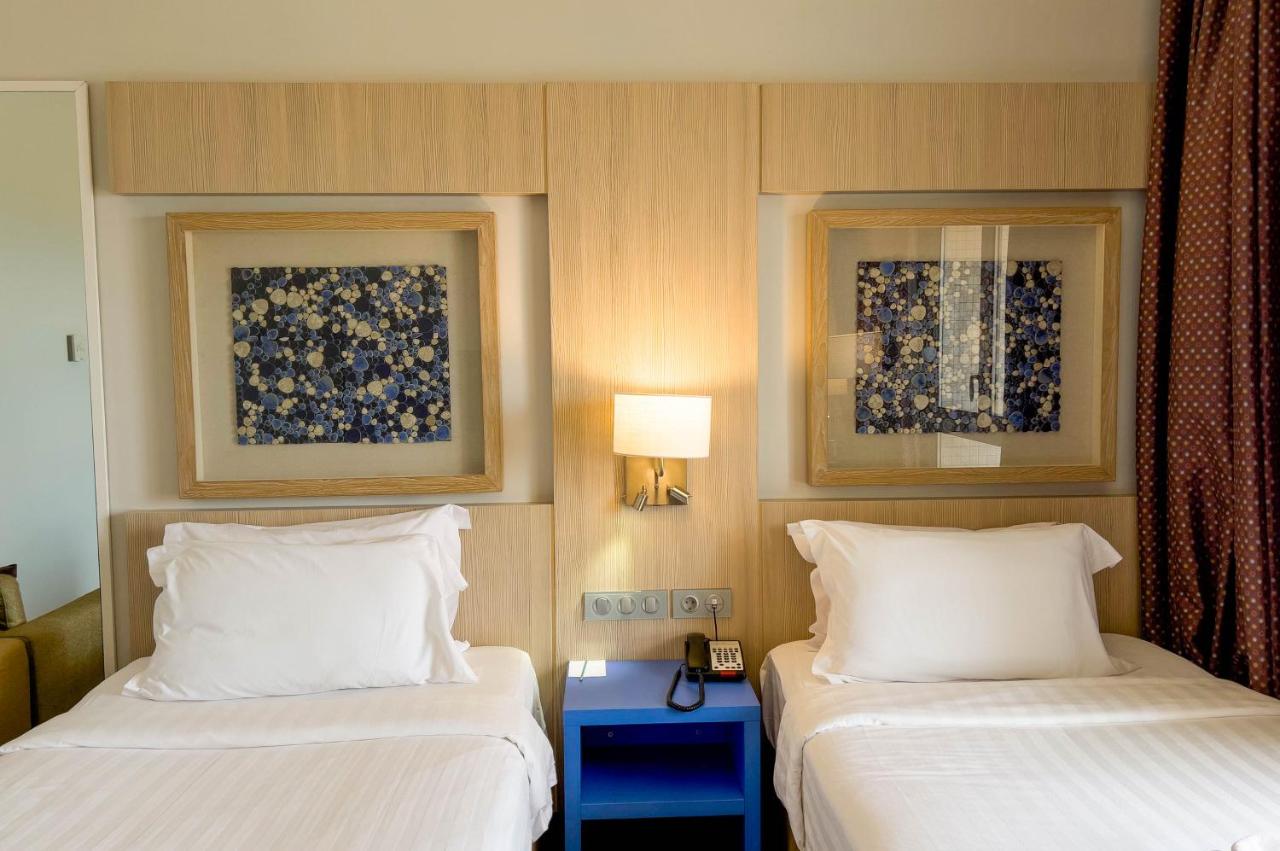 Golden Tulip Le Diplomate photo