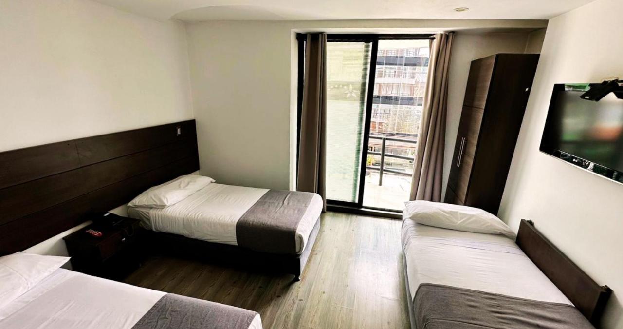 Hotel Expo Hotel Ferial - 2