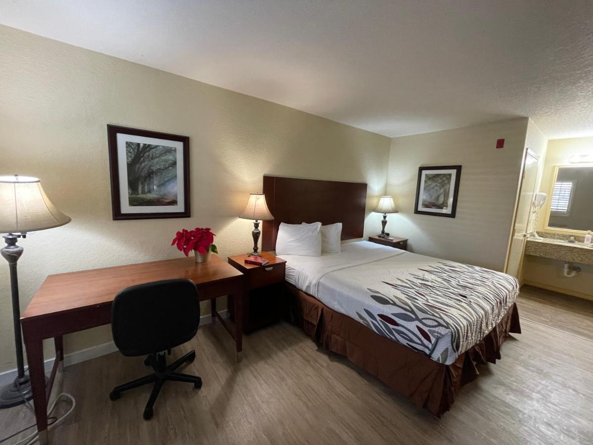 Kenedy Country Inn — photo 21