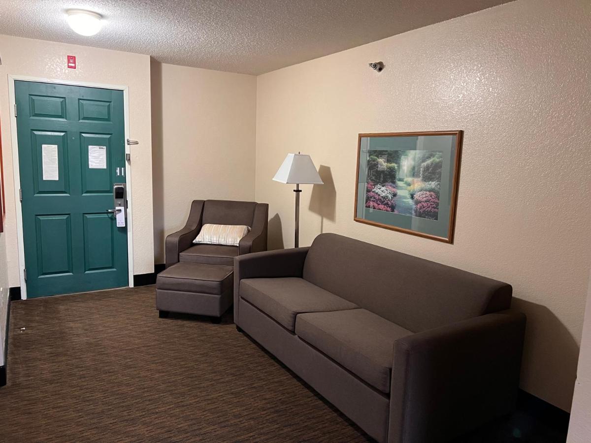 GrandStay Hotel and Suite Waseca — photo 15