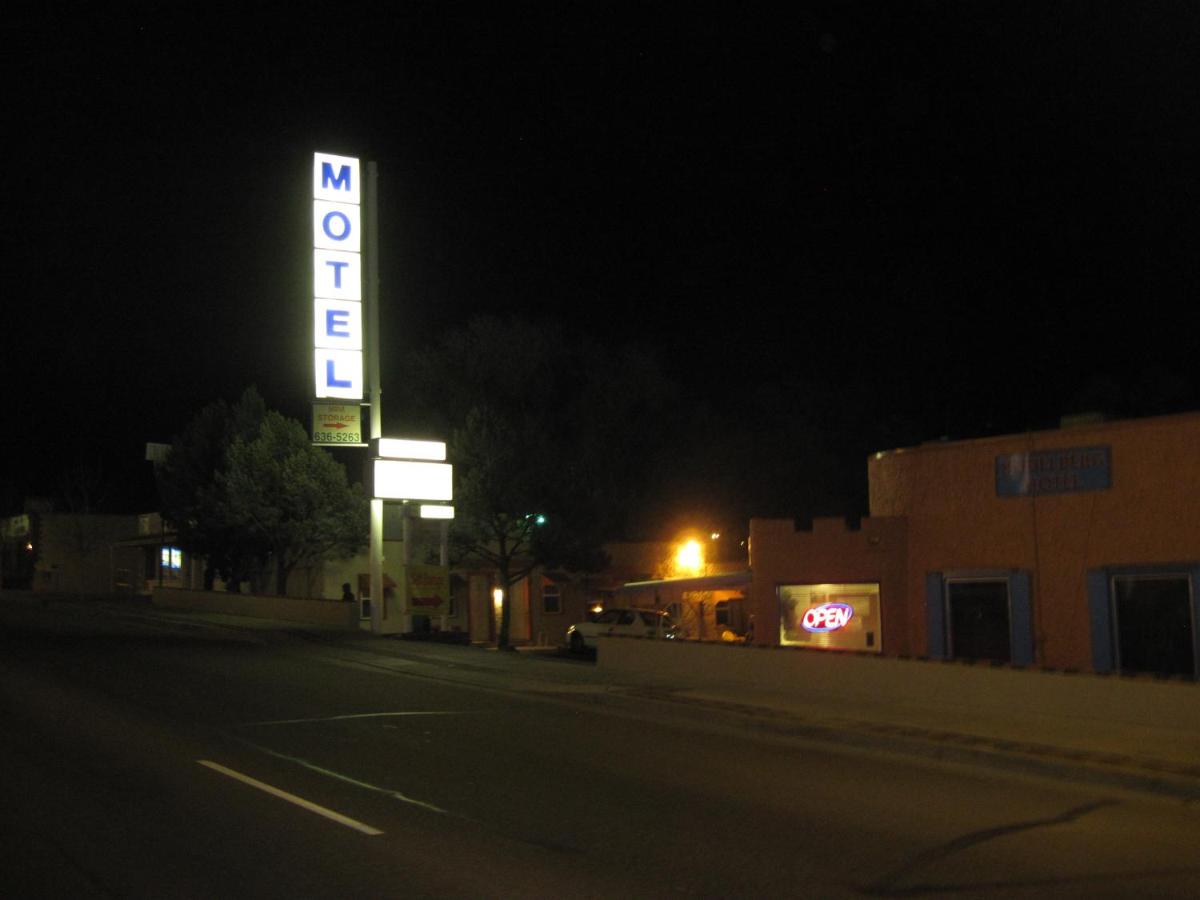 Apache Court Motel — photo 16