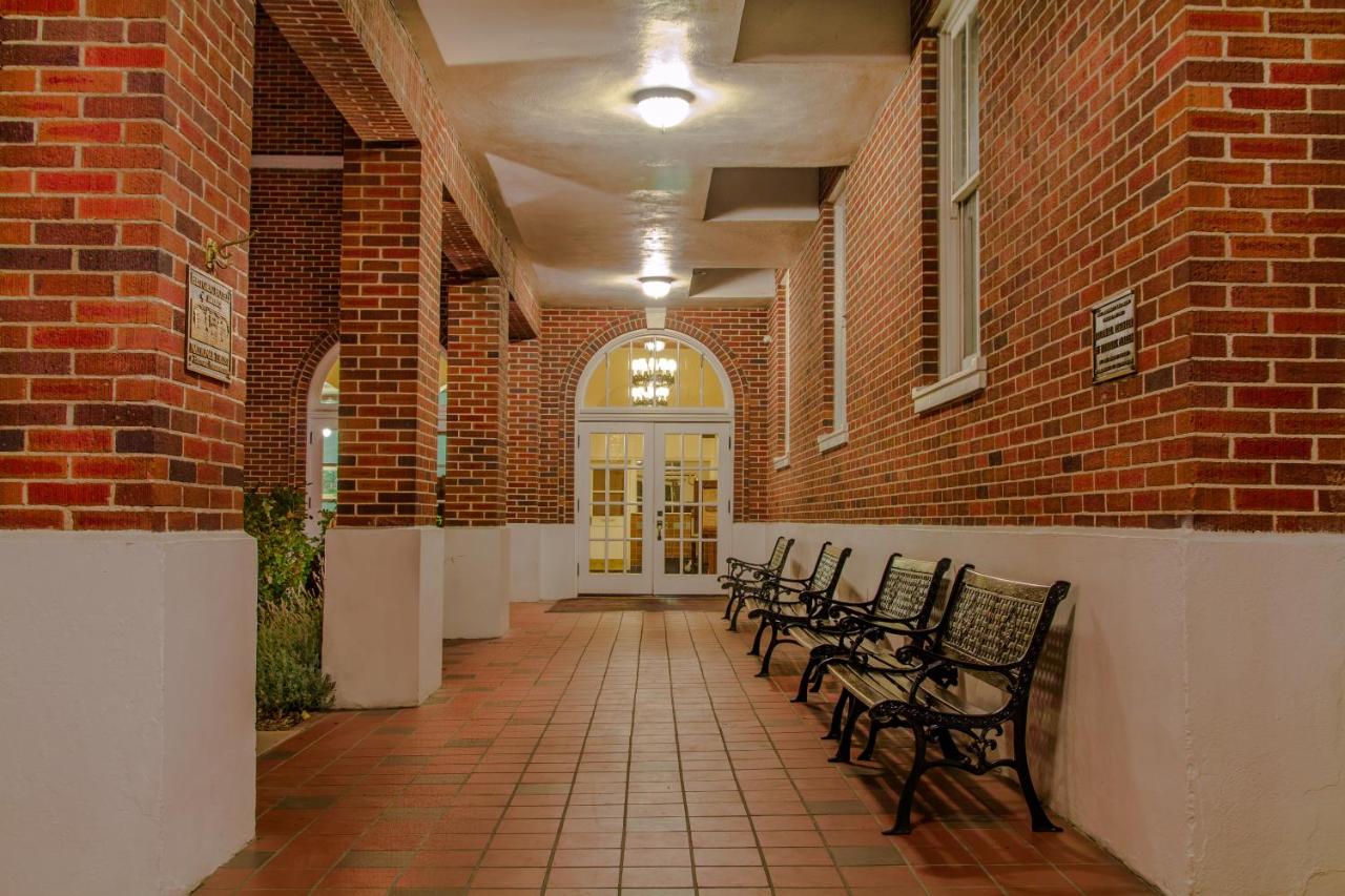 Hassayampa Inn — photo 24