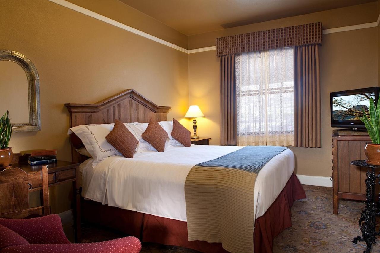 Hassayampa Inn — photo 2