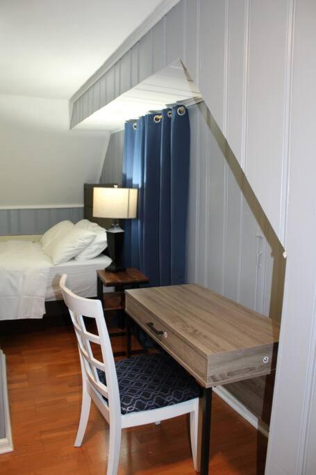 Beautiful place minutes away to New York City . - 2