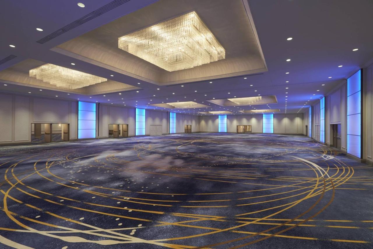 Delta Hotels by Marriott Toronto Airport & Conference Centre photo