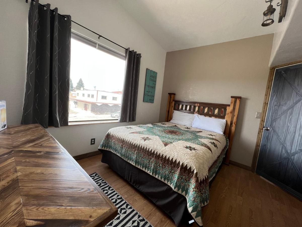 THE SNUGGLE INN — photo 13