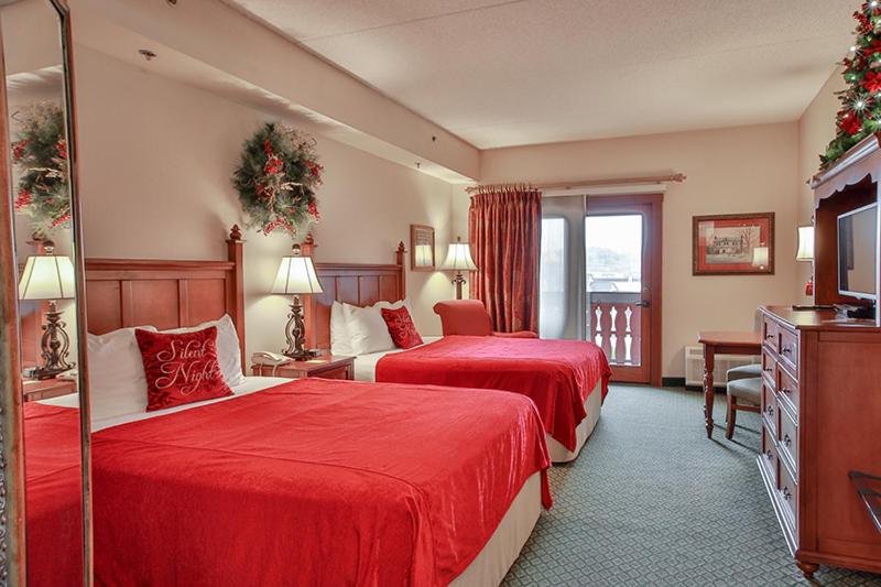 The Inn at Christmas Place — photo 7