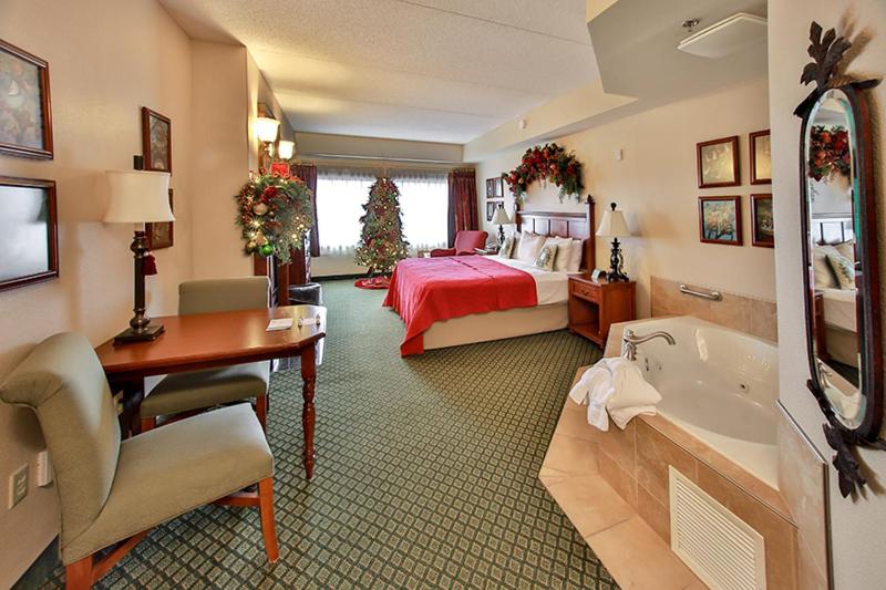 The Inn at Christmas Place — photo 12