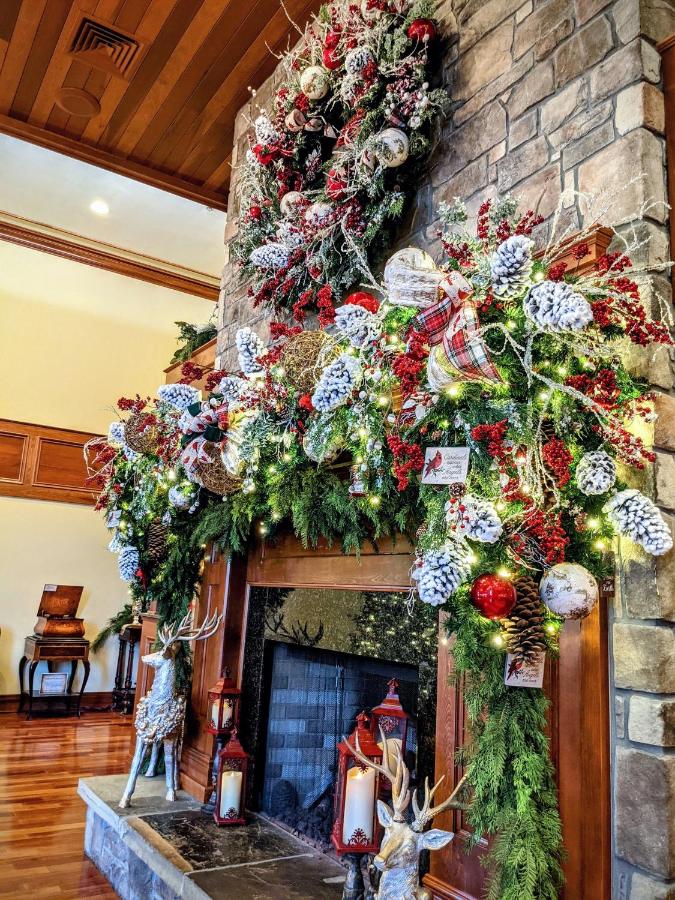 The Inn at Christmas Place — photo 23