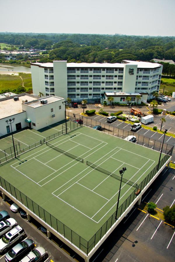 Tennis court: Sands Beach Club Resort