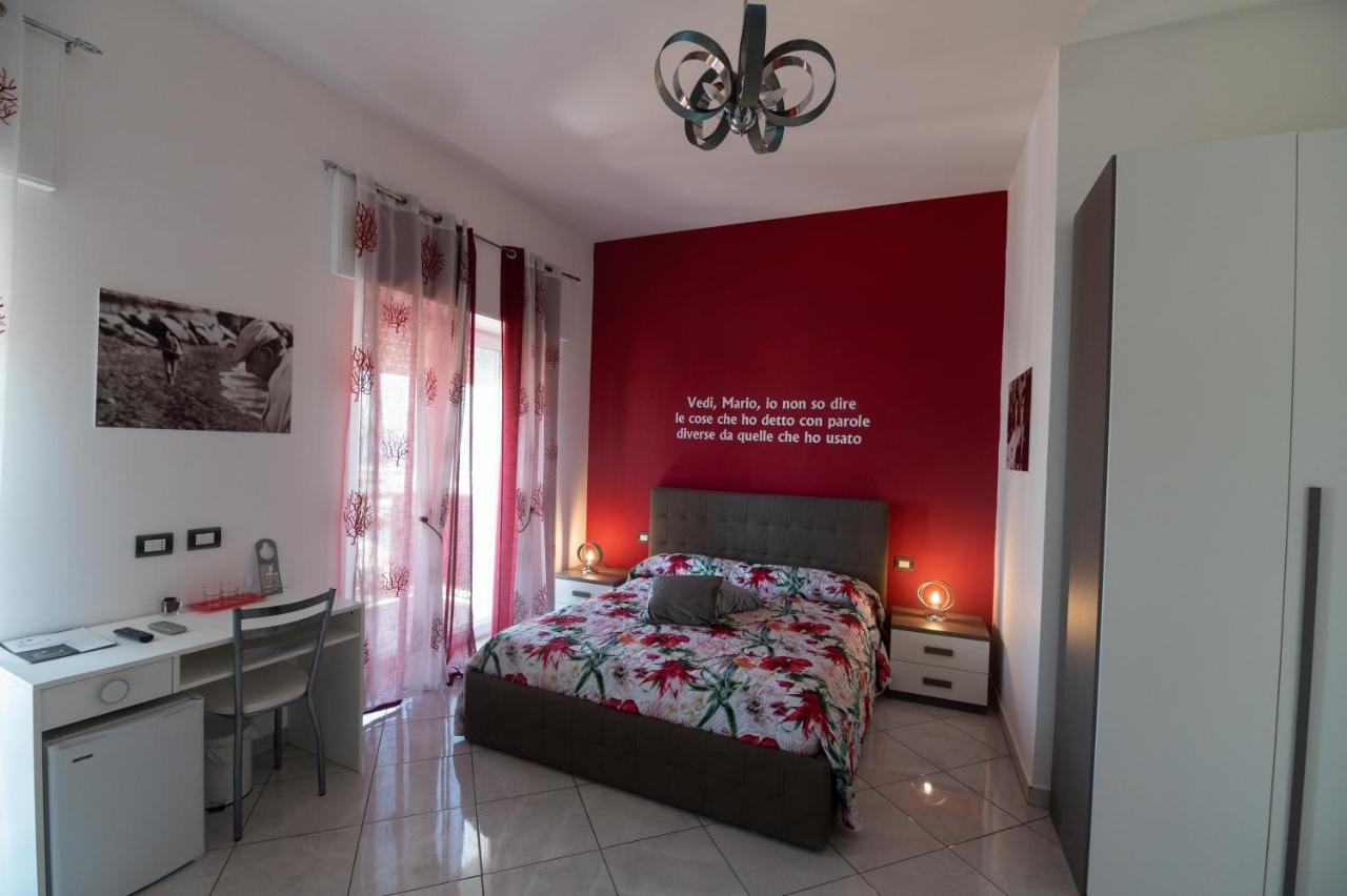 L'Isola Del Postino Rooms photo