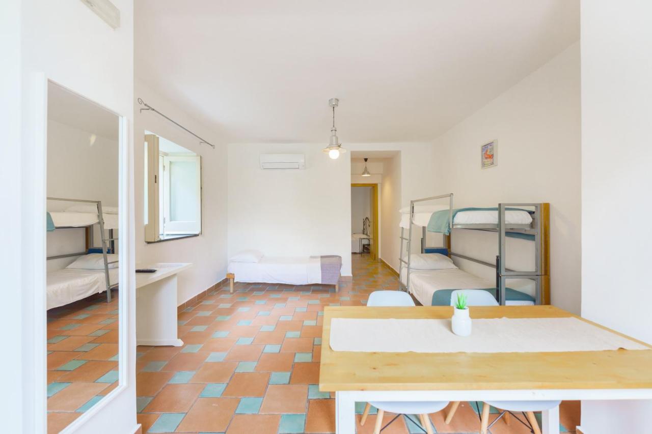 Le Grand Bleu - Gioia Apartments photo