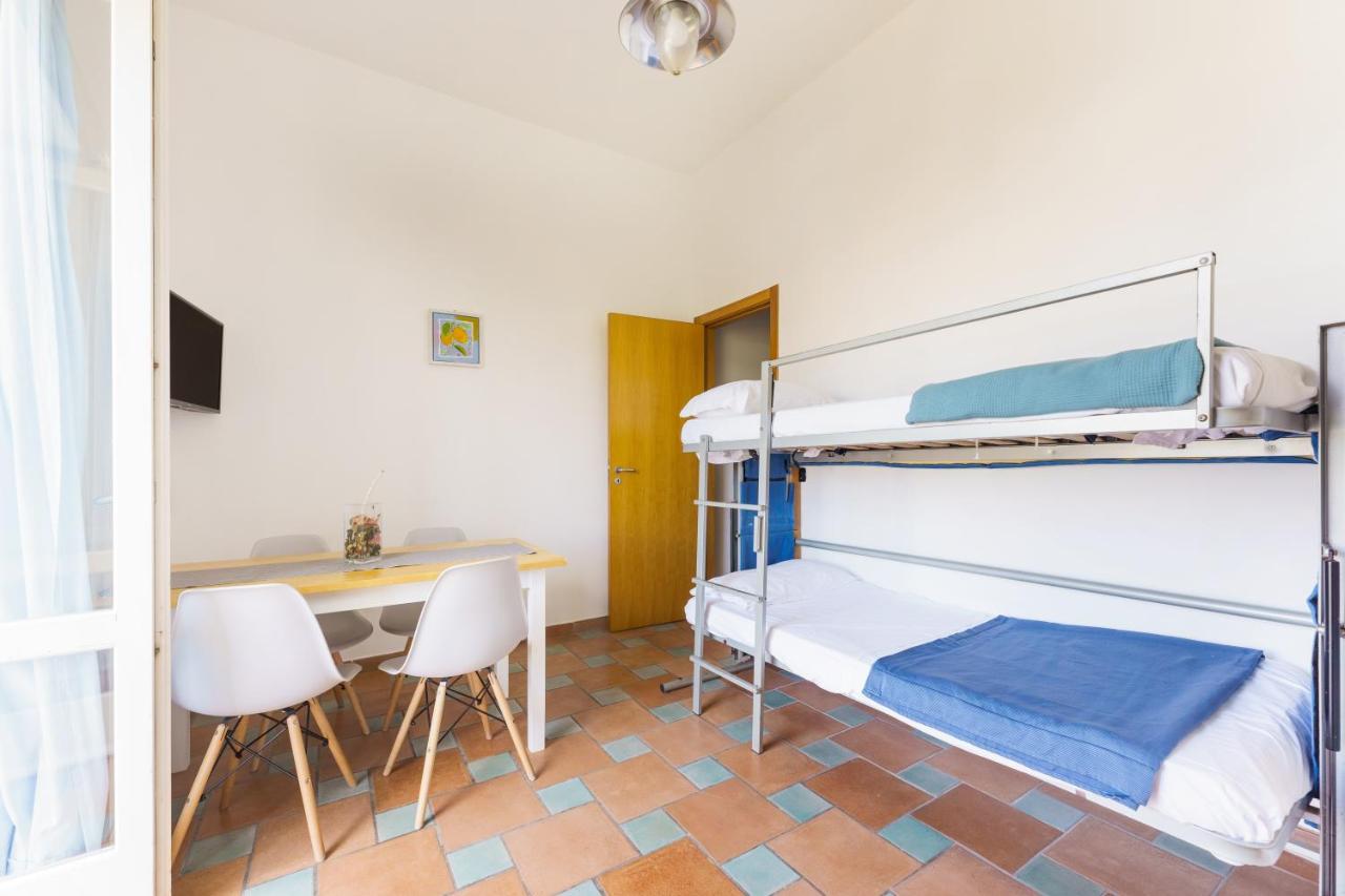 Le Grand Bleu - Gioia Apartments photo