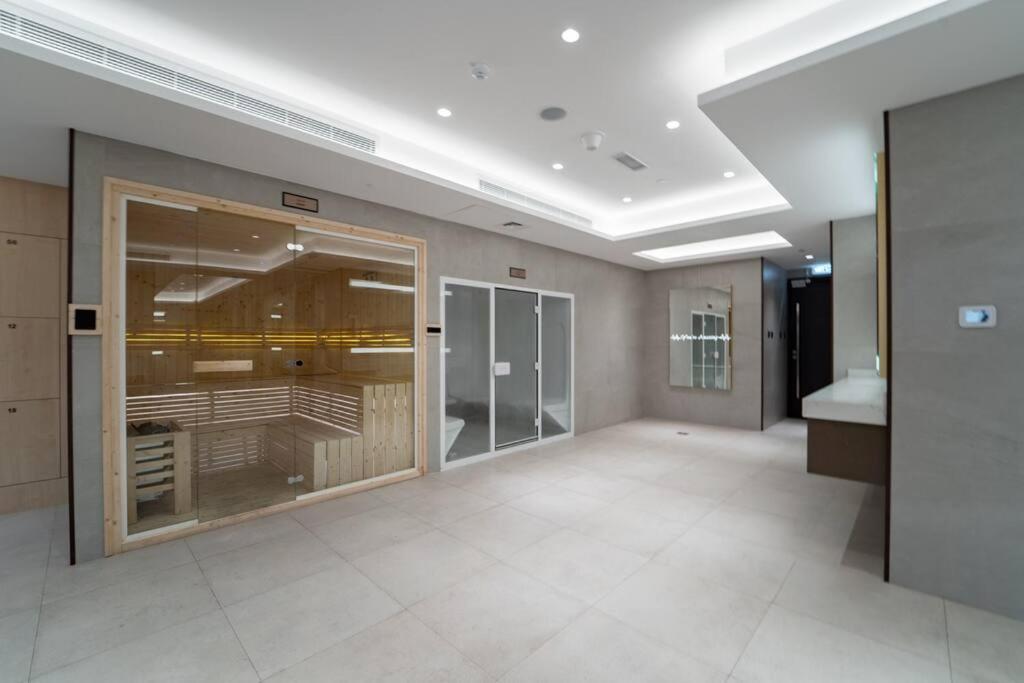 Romantic hideaway w breathtaking Burj Khalifa view - 3