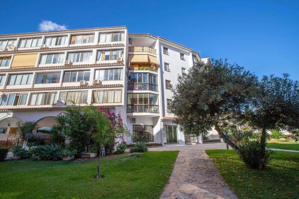 Beautiful and elegant one bedroom apartment - 5